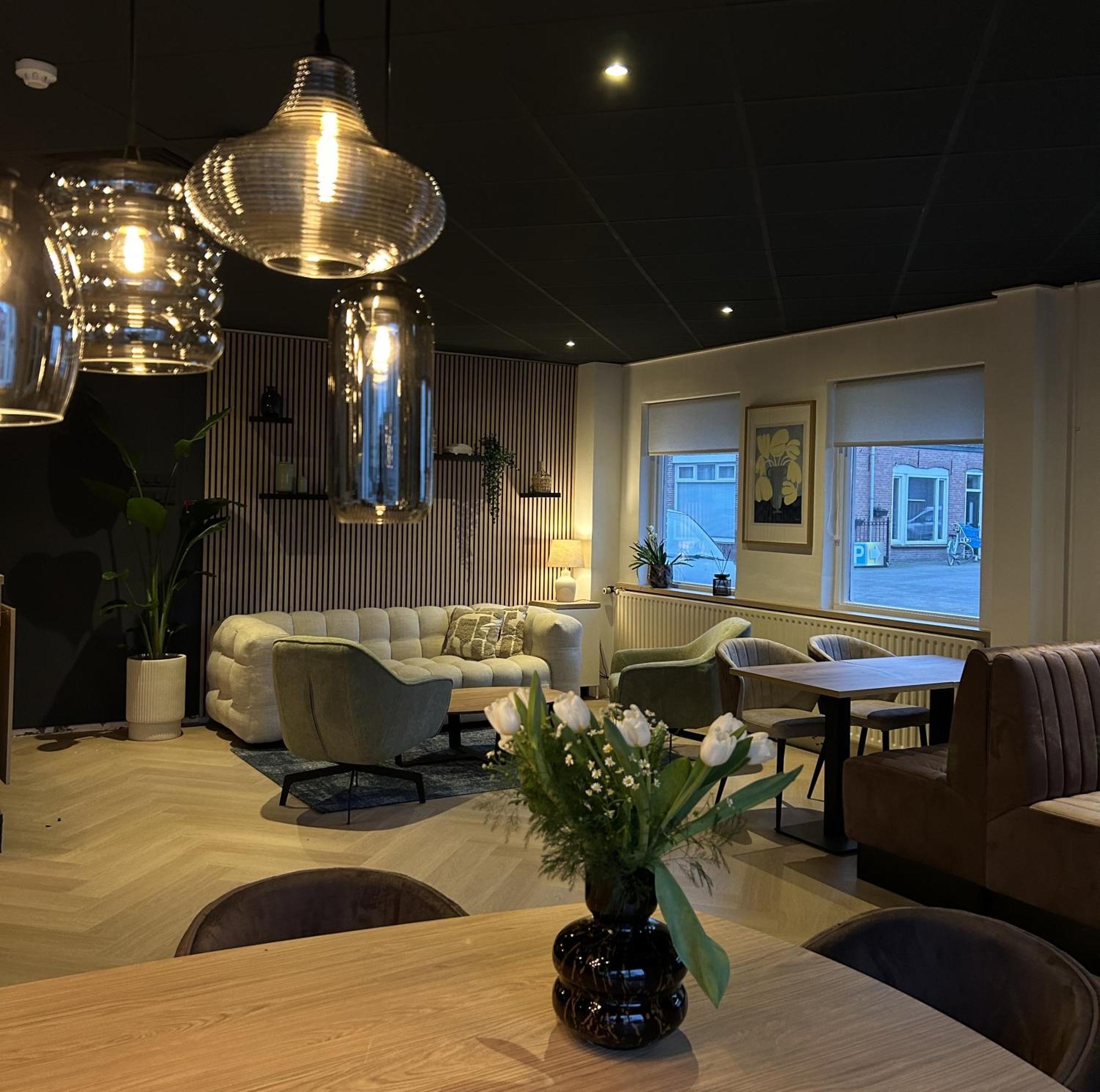 Hotel Emilia 카슈벨 외부 사진