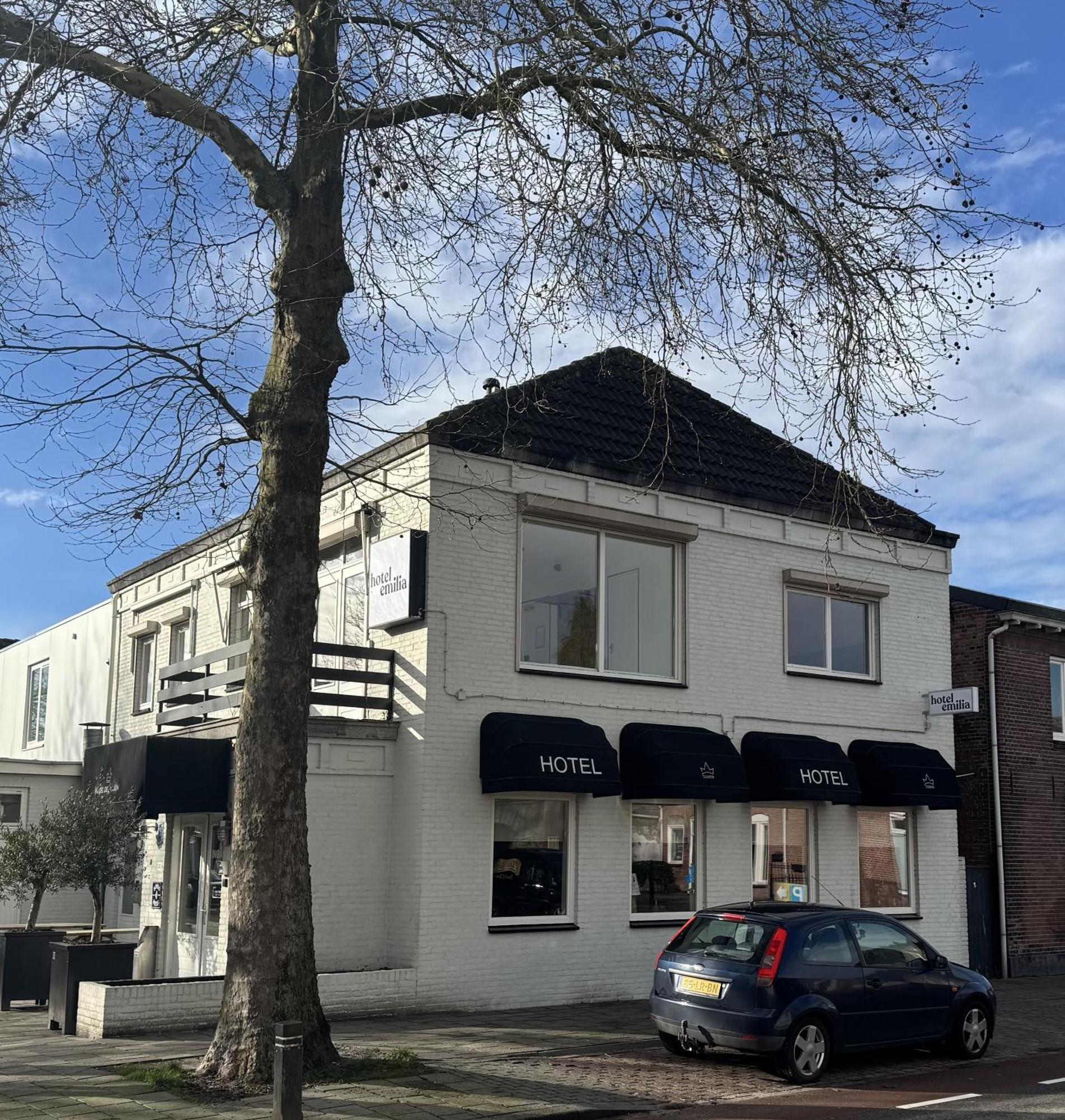 Hotel Emilia 카슈벨 외부 사진