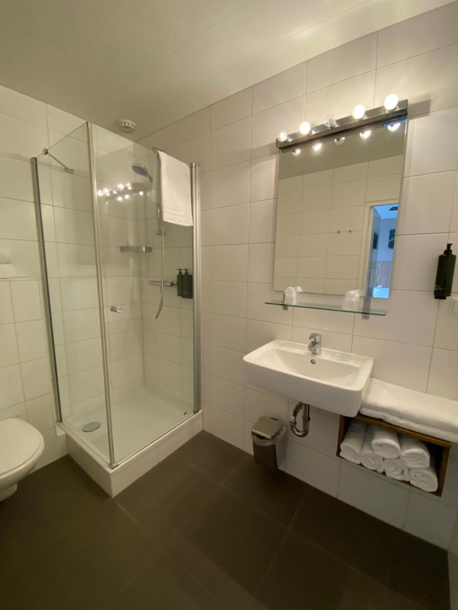 Hotel Emilia 카슈벨 외부 사진
